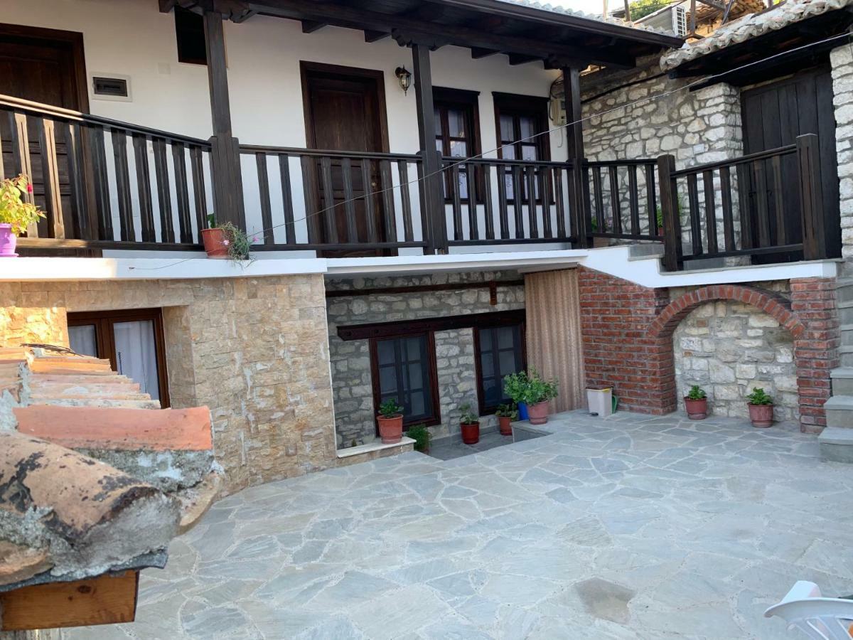 Guest House Genti Berat Kültér fotó